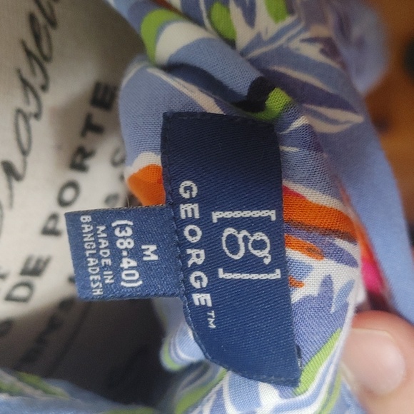 Men's Hawaiian Shirt - Picture 3 of 4